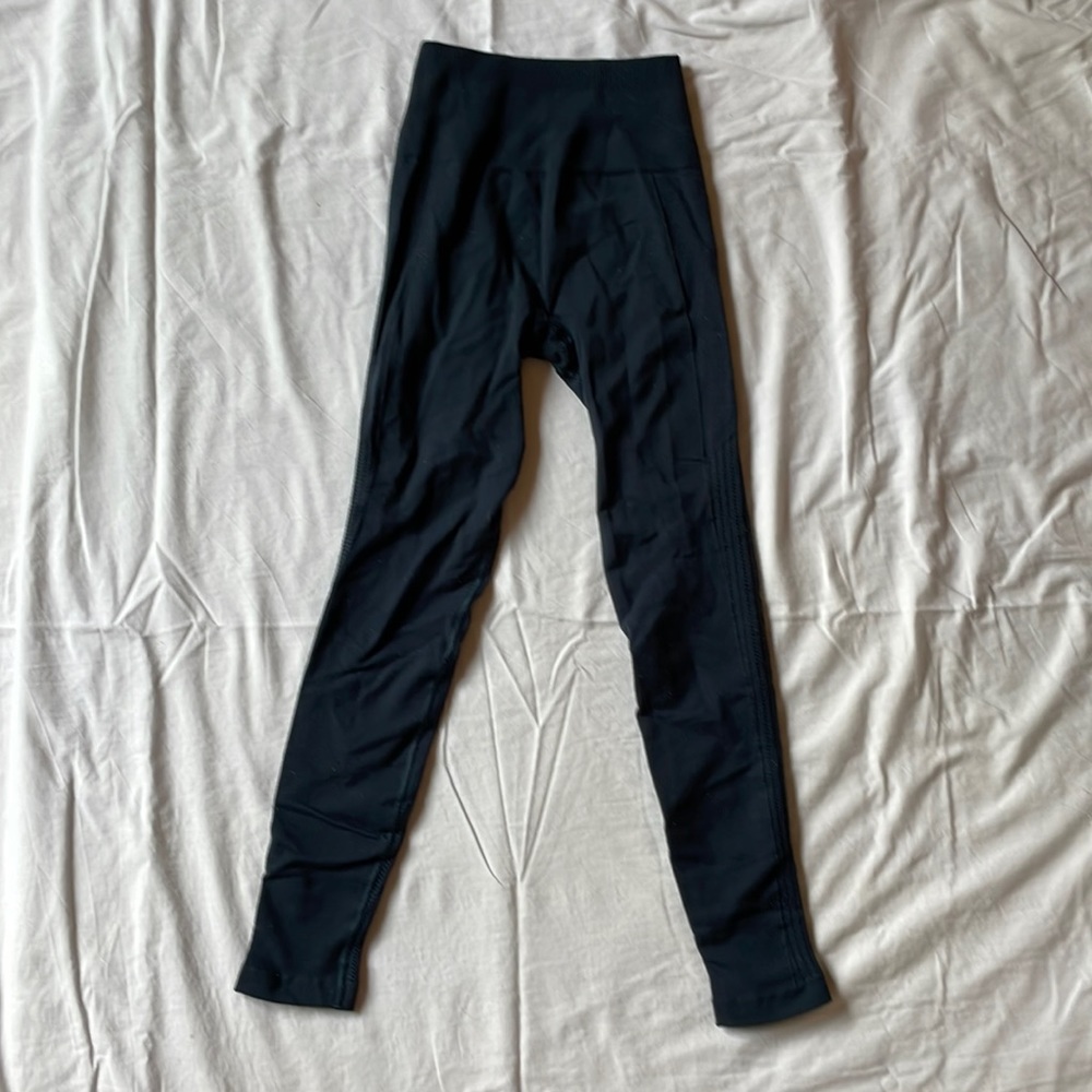 Lululemon dark blue leggings